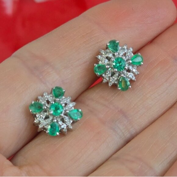 925 Sterling Silver Earrings 1.3x1.3cm with Natural Emerald & Natural Diamonds - Picture 5 of 9